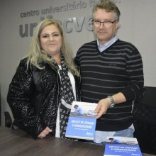Professora da Unifacvest lança livro sobre Déficit de Atenção e Hiperatividade