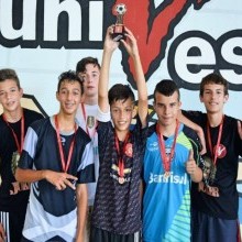 Alunos disputaram a Copa Univest de Futsal