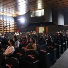 Aula inaugural dos cursos de Licenciatura presenciais em Letras/Inglês e Educação Especial tem a presença do Reitor Geovani Broering
